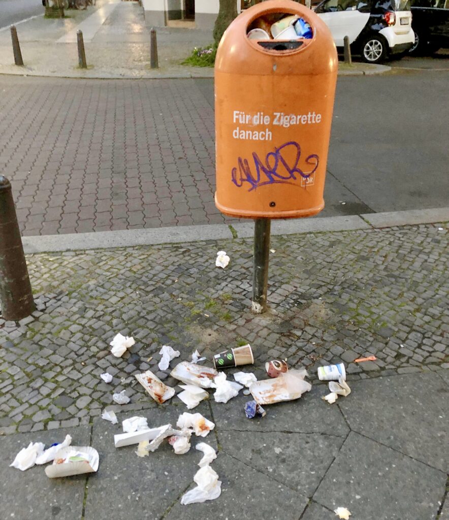 Mülleimer nach Markt